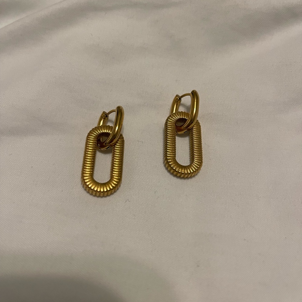 Cute gold plated boutique earrings